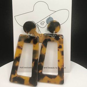 NWT Colorful Geometric Ladder Shape Acrylic Long Earrings